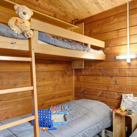 Bois 8 Domaine Les Epinettes Camping Saint-Gervais (Vendee)